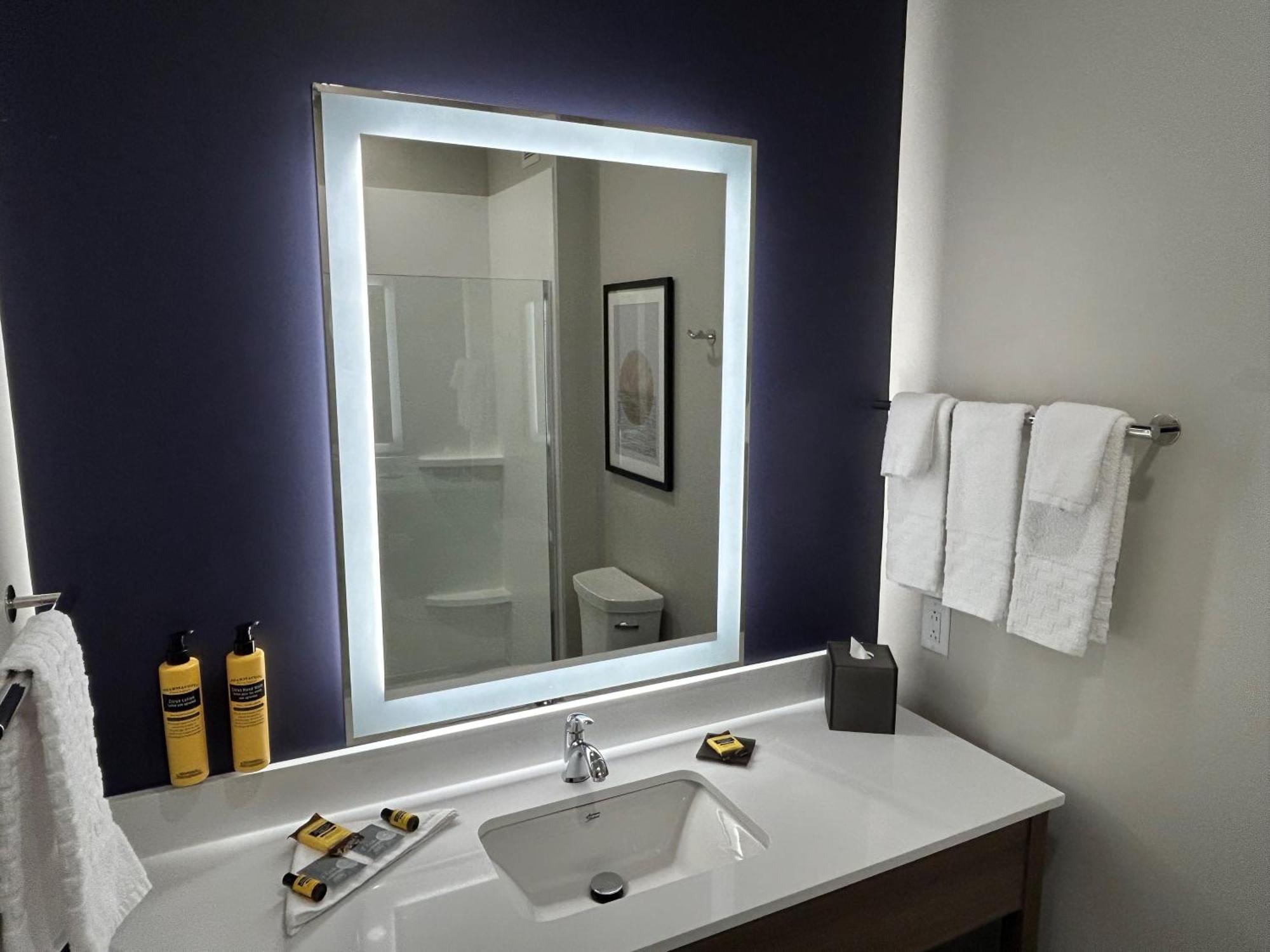 Best Western Plus Marquette Hotel & Suites ภายนอก รูปภาพ